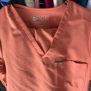 Coral Catarina figs top